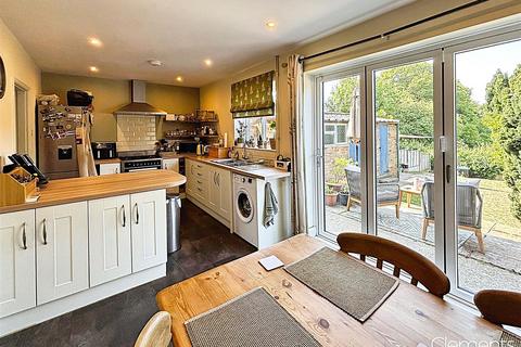 4 Highbarns, Hemel Hempstead, HP3 8AG