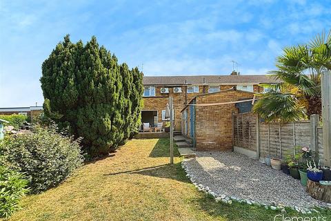 4 Highbarns, Hemel Hempstead, HP3 8AG