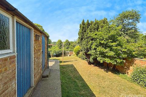 4 Highbarns, Hemel Hempstead, HP3 8AG
