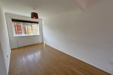 3 bedroom link detached house for sale, Coots Close, Buckingham MK18