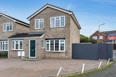 undefined, Coots Close, Buckingham MK18