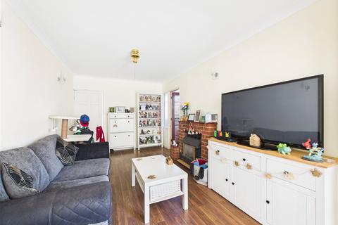 17 Windrush Road, Tuffley, Gloucester, GL4 0JR