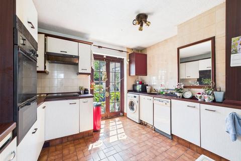 17 Windrush Road, Tuffley, Gloucester, GL4 0JR