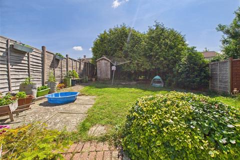 17 Windrush Road, Tuffley, Gloucester, GL4 0JR