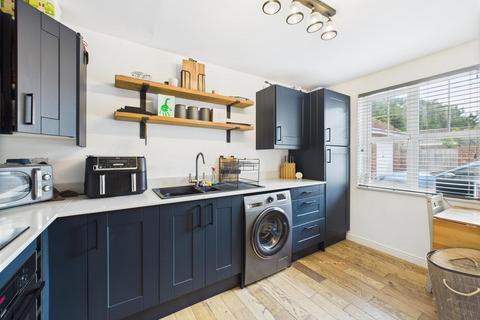 3 bedroom semi-detached house for sale, Airedale Drive, Bridlington