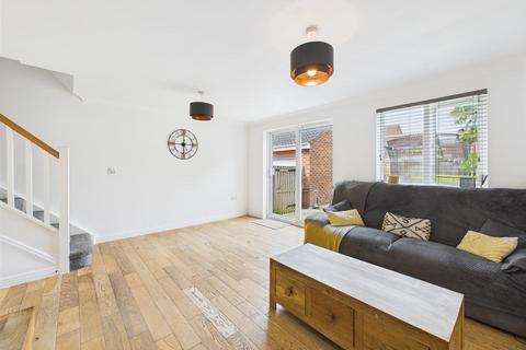 3 bedroom semi-detached house for sale, Airedale Drive, Bridlington