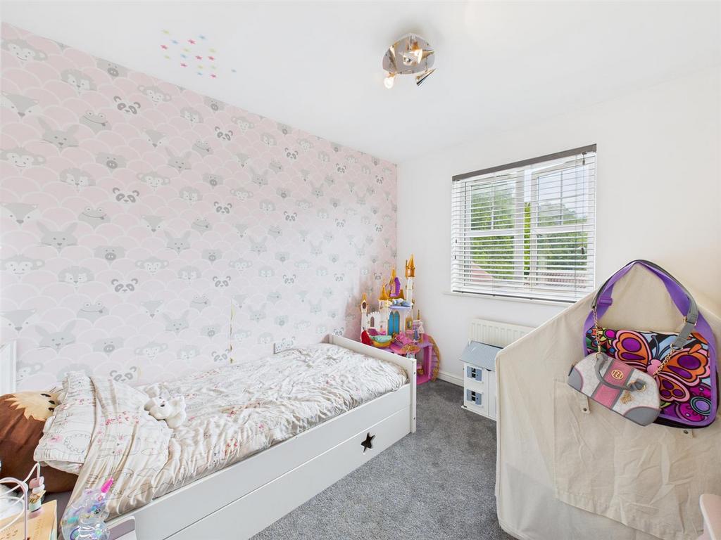 Bedroom: