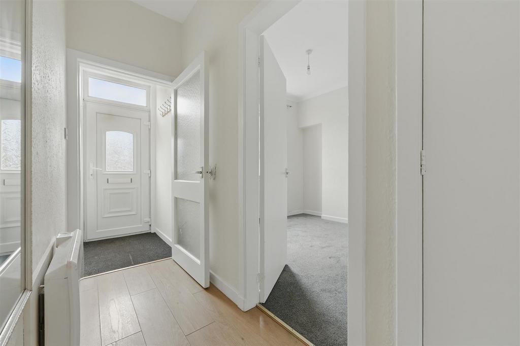27c Carnegie Drive005.jpg