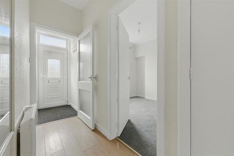 2 bedroom flat for sale, 27C Carnegie Drive, Dunfermline, KY12 7AN