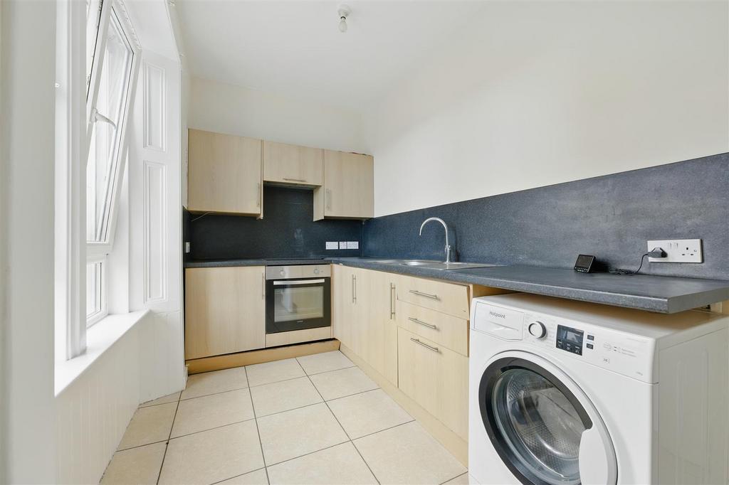 27c Carnegie Drive017.jpg