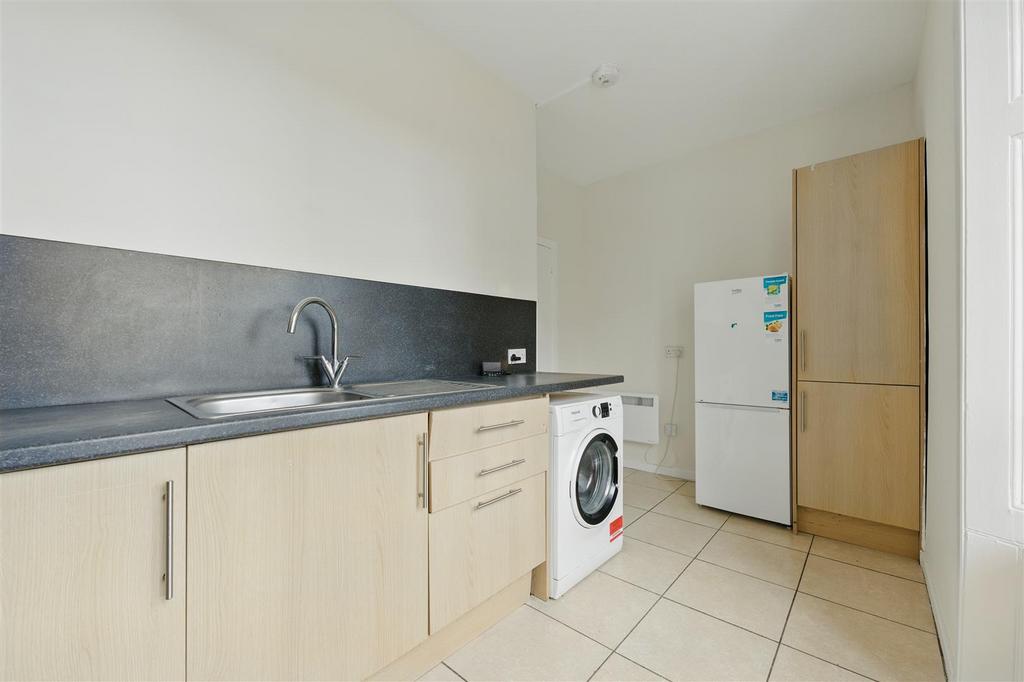 27c Carnegie Drive018.jpg