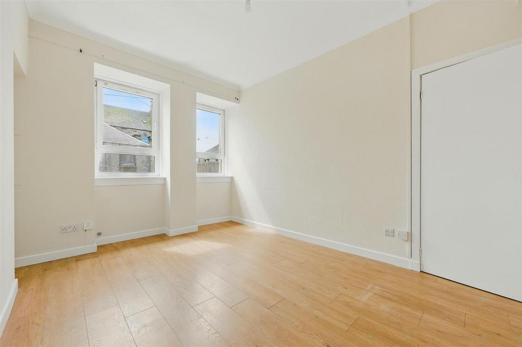 27c Carnegie Drive009.jpg