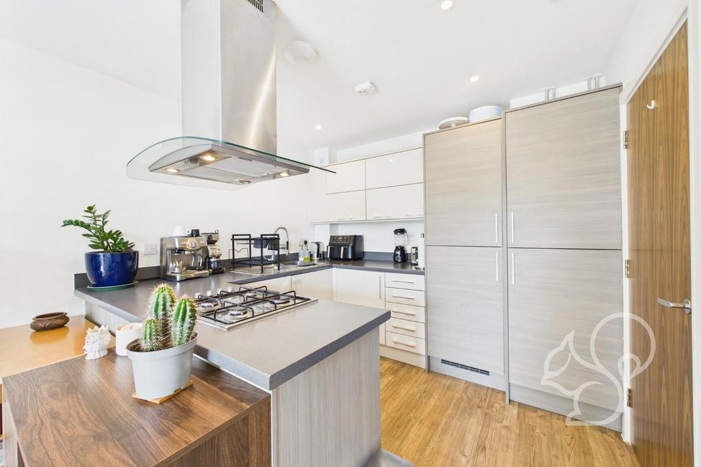 CAM05287 G0-PR0086-STILL001.jpg