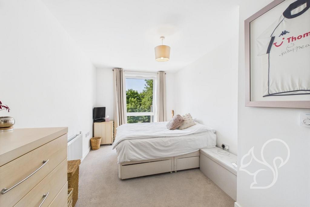 CAM05287 G0-PR0086-STILL014.jpg