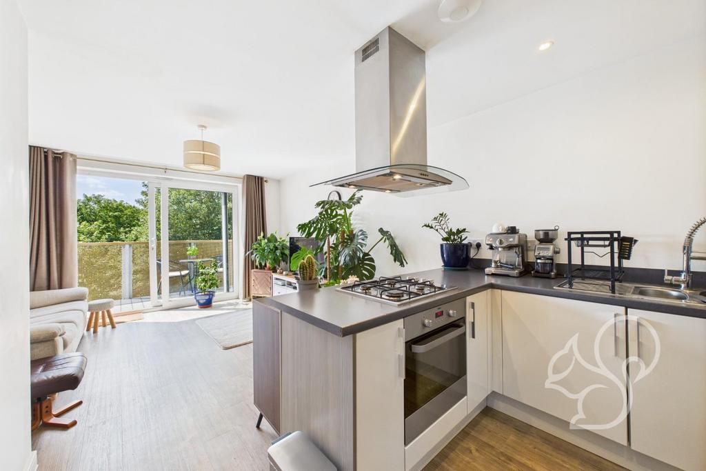 CAM05287 G0-PR0086-STILL003.jpg