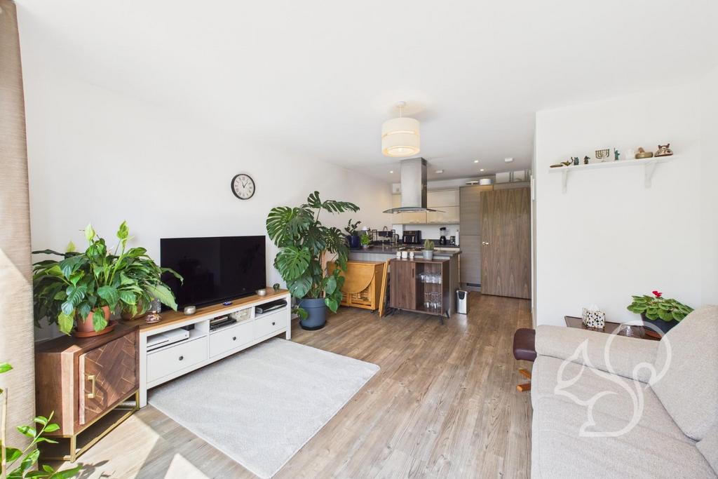 CAM05287 G0-PR0086-STILL010.jpg