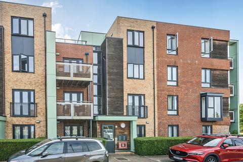 Aventine Avenue, Mitcham CR4