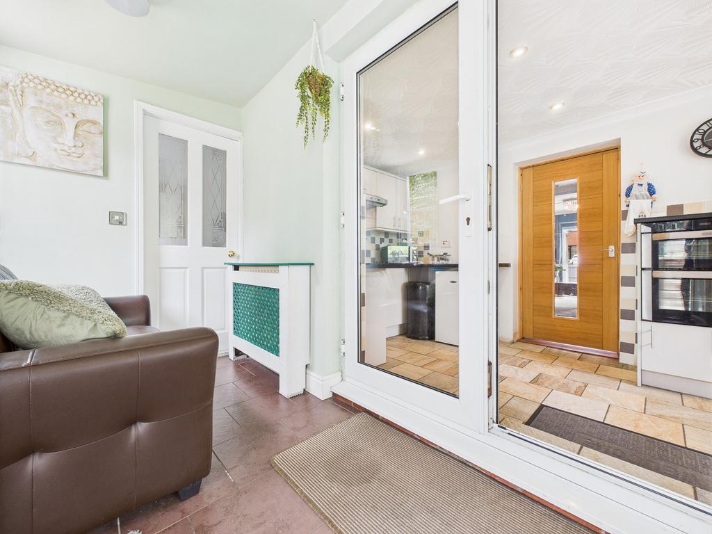 Garden Room into Kitchen