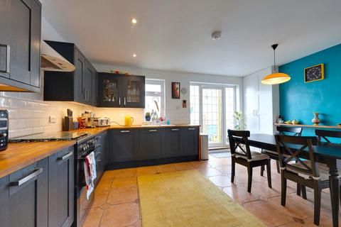 33 Derrick Road, Bristol, BS15 8DS