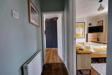 33 Derrick Road, Bristol, BS15 8DS
