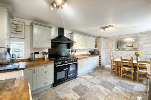 4 bedroom detached house for sale, Llanddowror, St Clears