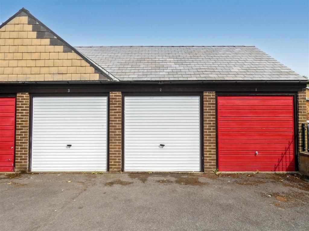 Garage.JPG