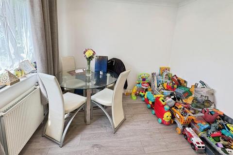 undefined, Rushdene, London