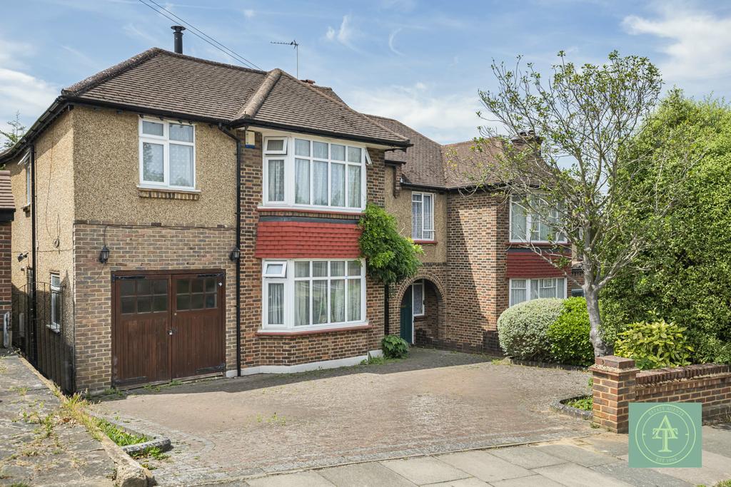 5 bedroom Semi Detached for sale