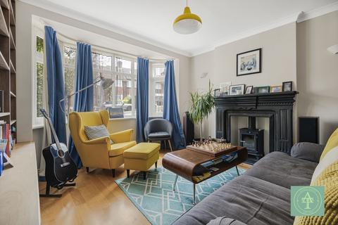 5 bedroom semi-detached house for sale, South Lodge Drive, Oakwood, London, N14