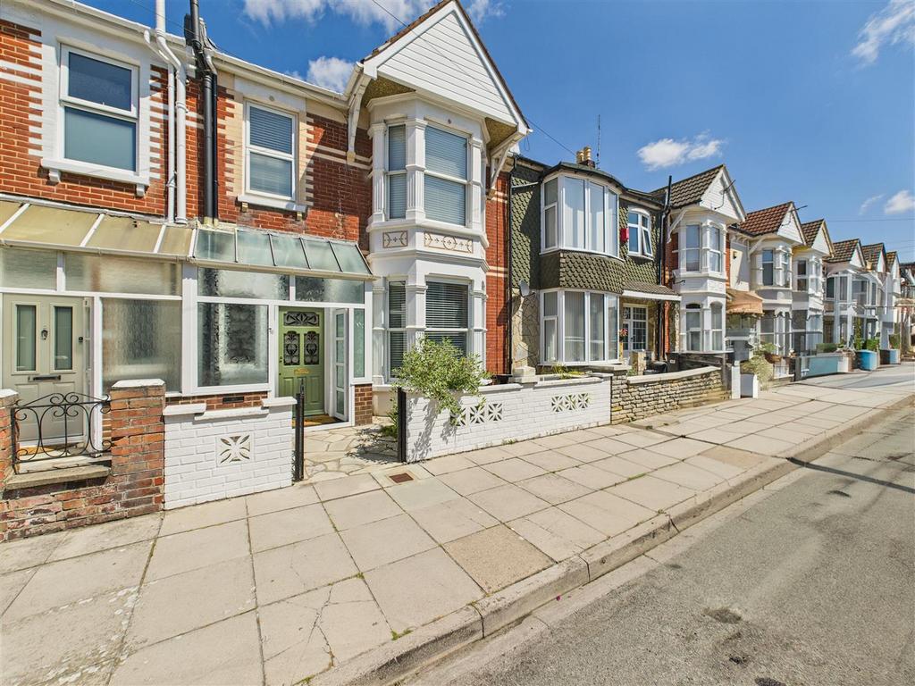3 bedroom Terraced for sale