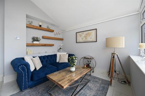 30 Westcroft Gardens, Morden, SM4 4DL