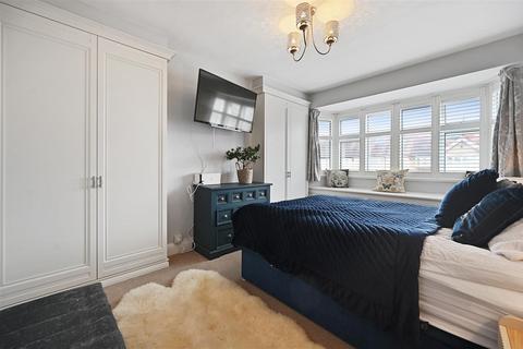 30 Westcroft Gardens, Morden, SM4 4DL