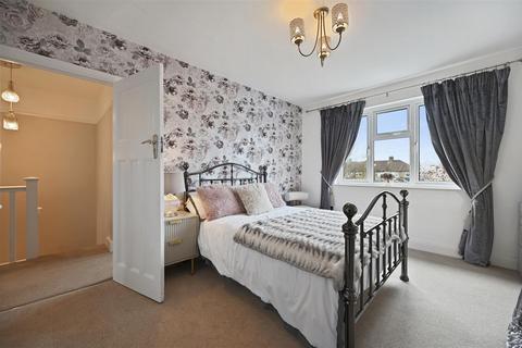 30 Westcroft Gardens, Morden, SM4 4DL