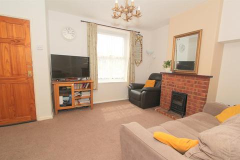 3 Wellow Walk, Carshalton, SM5 1QJ