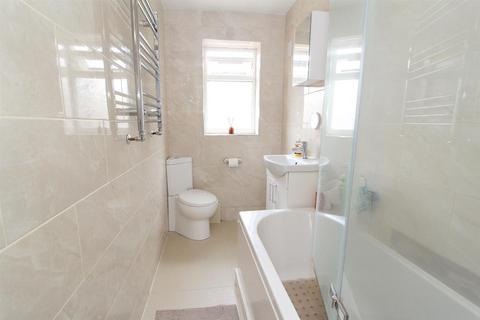 3 Wellow Walk, Carshalton, SM5 1QJ