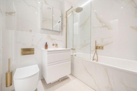 1 bedroom flat for sale, Factory Yard, London W7