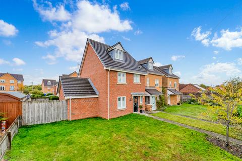 4 bedroom detached house for sale, Ferryside, Thelwall