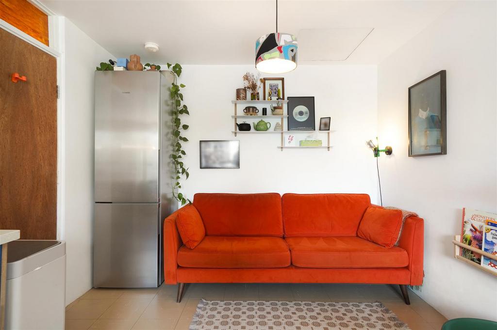 Flat 13, 2 Gautrey Road - 5 QLaurx Mv8 Vz VZWZXm J9.jpg