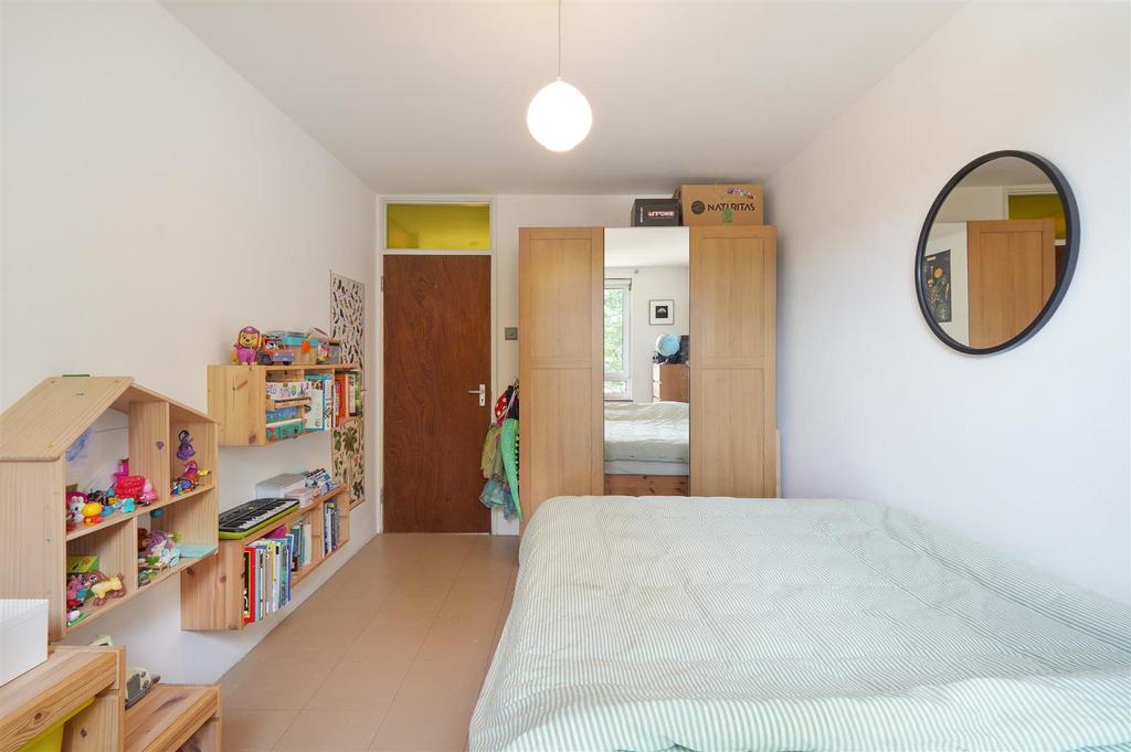 Flat 13, 2 Gautrey Road - O9c Bw Ugc SF3 BCt8i5 Yk2.jpg