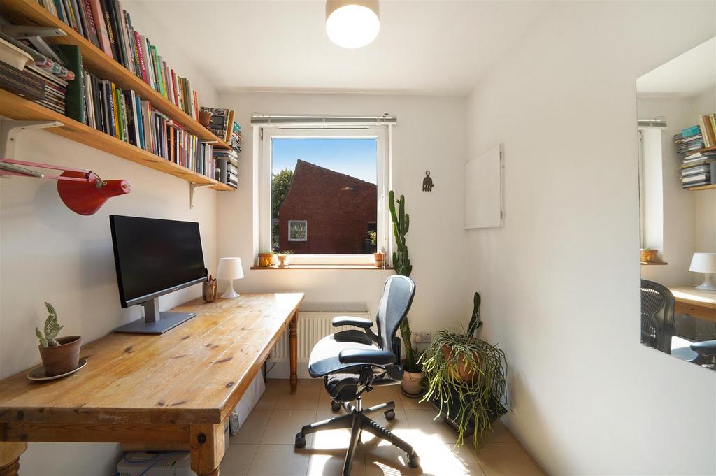 Flat 13, 2 Gautrey Road - h Pk2q Ep QZDeh V18 YQtp D.jpg