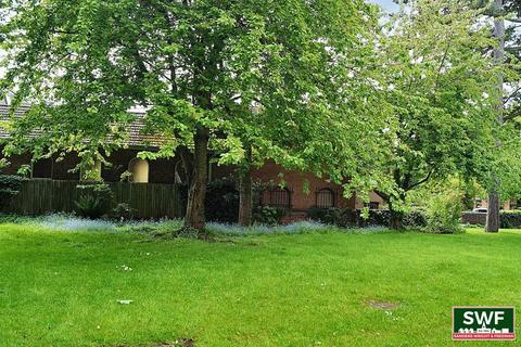 Flat 12, Worcester Court Chequer Street, Penn Fields, Wolverhampton, WV3 7EG
