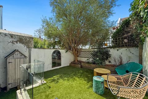 3 bedroom terraced house for sale, Queens Park Road | Brighton