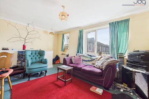 1 bedroom flat for sale, Washburn Court, Grovesnor Park | First floor one bedroom apartment