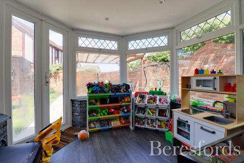 5 bedroom detached house for sale, Doubleday Drive, Heybridge, CM9