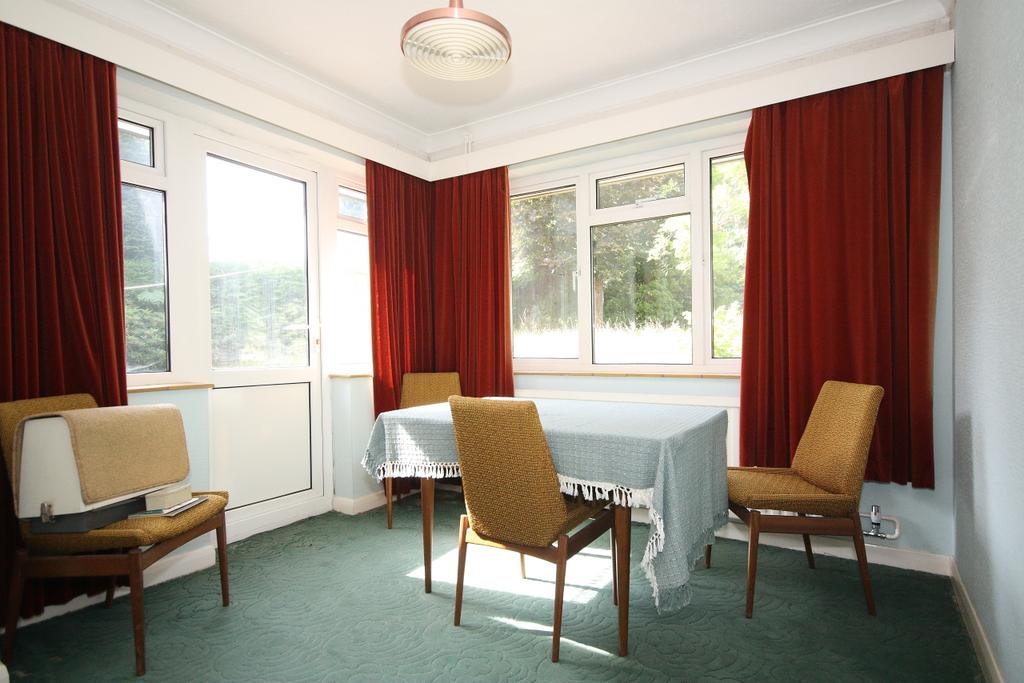 Bedroom / Dining Room