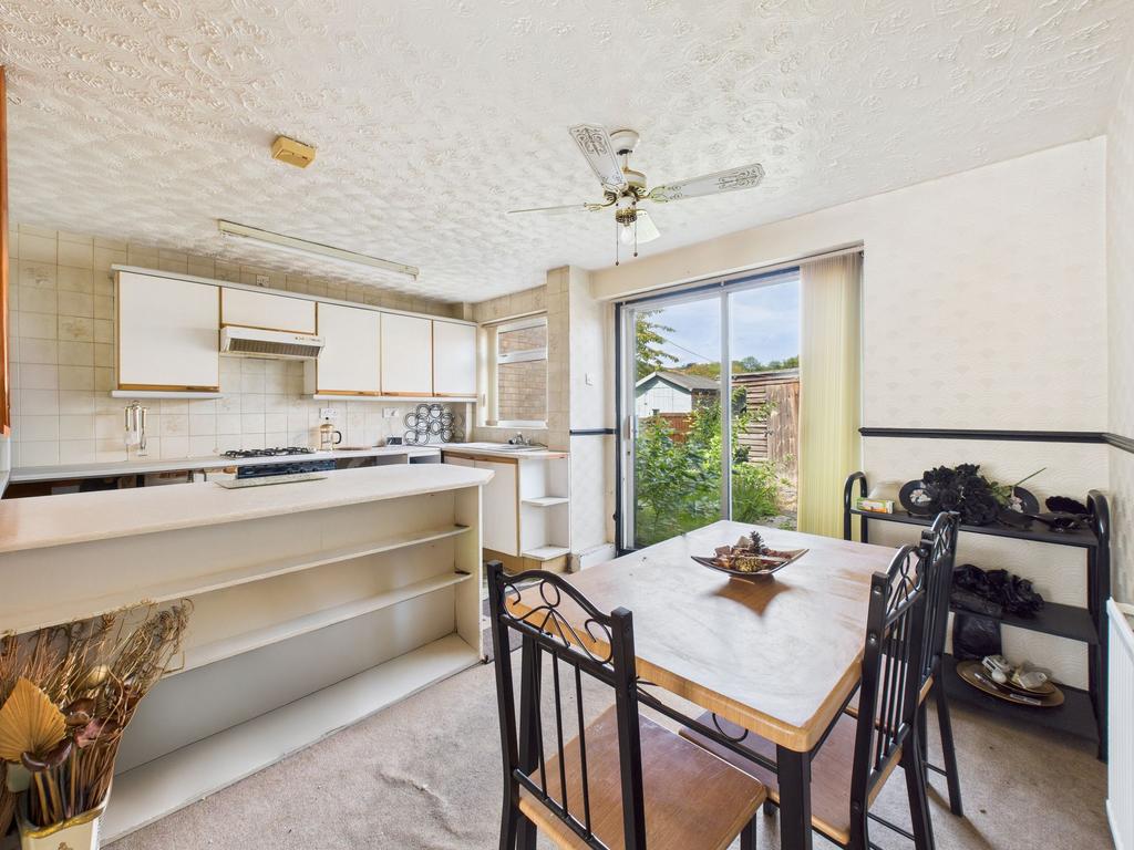 Dining/Kitchen