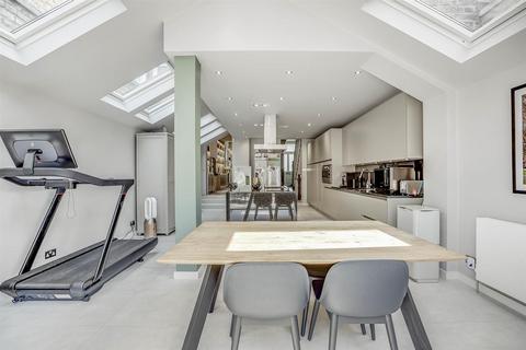 20 Clonmel Road, London, SW6 5BJ