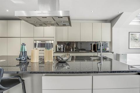 20 Clonmel Road, London, SW6 5BJ