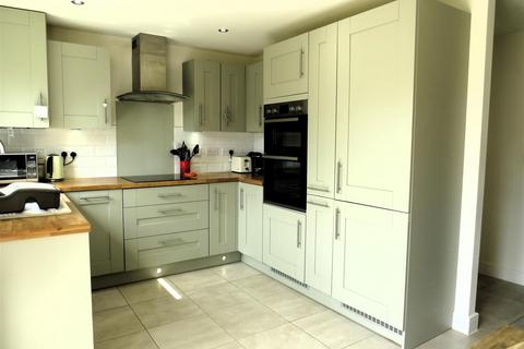 2 bedroom semi-detached house to rent, Burwell Grove, Bishops Tachbrook, Leamington Spa