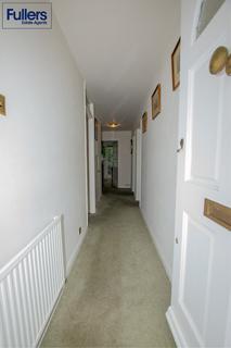 2 bedroom ground floor maisonette for sale, Brookside, London N21